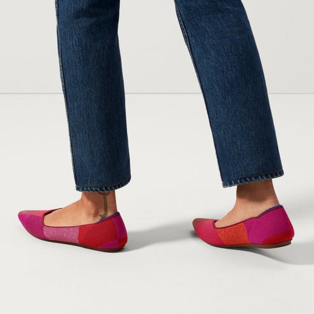 RARE DEADSTOCK! Rothy’s The Point Metallic Pomegranate Flats, Vegan, Pointed-Toe